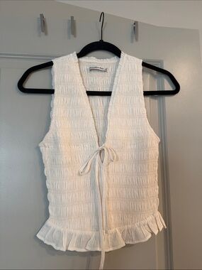 Abercrombie & Fitch Cream Textured Tie-Front Ruffled Tank